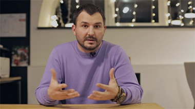 максим